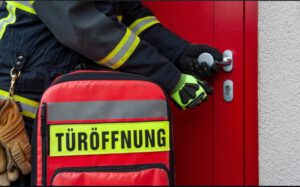 Mehr über den Artikel erfahren Einsatz 01-2024 Türöffnung für den Rettungsdienst in Woltersdorf